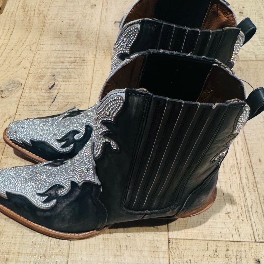 Dan Post Black Western Heeled Boots with Crystal Embellishments - Picture 2 of 8